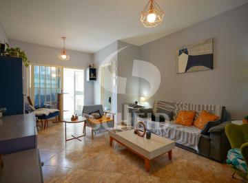 Casa · 238m² · 3 Quartos · 2 Vagas · Casa à venda na Chacara Santo Antonio, . 3 quartos (1 suíte), 2 vagas