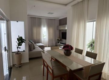 Casa · 207m² · 3 Quartos · 2 Vagas · Casa com 3 quartos à venda, Bairro Bosque dos Buritis - Uberlândia/MG