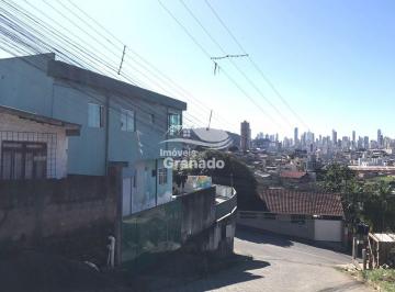 Casa · 300m² · 2 Quartos · Casa à venda 300 m², no bairro TABULEIRO, CAMBORIU - SC