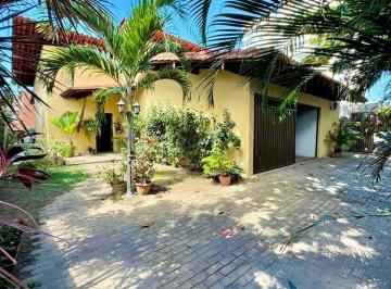 Casa · 300m² · 4 Quartos · 4 Vagas · Terreno 800m² c/ Casa 5 Quartos para Locação Comercial em Pedra do Sal - Piscina e Lazer