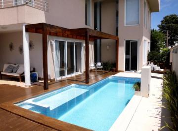Casa · 387m² · 4 Quartos · 2 Vagas · Casa de 4 suites com piscina no bairro Aeroporto em Aracatuba