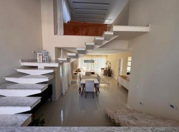 Casa de 3 quartos, Niterói · Conforto, segurança e contato com a natureza, essa é a casa ideal para você!