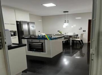 Casa · 210m² · 3 Quartos · 2 Vagas · Casa (Sobrado) para Venda, 3 dorm(s), 3 suite(s), 2 vaga(s), 210 m² R$ 800.000,00