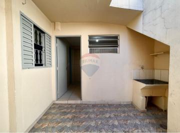 Casa · 45m² · 1 Quarto · Casa com 1 Quarto para alugar, 45m² - Vila Cavaton