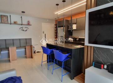 Sala · Apartamento Novo 2 Dorms (1 Suíte) com Churrasqueira em Canasvieiras - Próximo a Canajurê