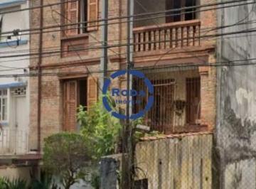 Casa · 217m² · 3 Quartos · 1 Vaga · Sobrado geminado de um lado com 3 dormitórios para alugar no Embaré