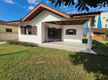 Casa · 113m² · 3 Quartos · 2 Vagas · Excelente imóvel com 113,79 m² em  um terreno de 360m², a 300 metros do mar, no Balneário Cambijú,