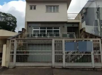 Casa · 271m² · 4 Quartos · 4 Vagas · Magnífica casa com 271m² de área construída. Todos os cômodos com pé direito alto que proporciona ma