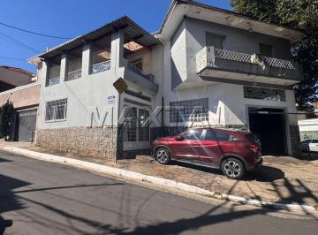 Comercial · 300m² · 6 Vagas · Prédio comercial e residencial de esquina à venda na Água Fria, com 300 m² de área útil.