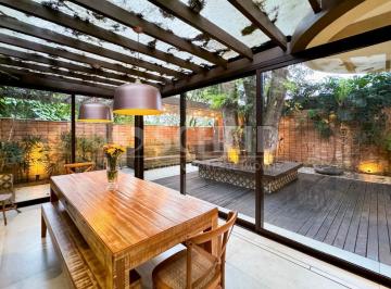 Casa · 350m² · 5 Quartos · 3 Vagas · Casa de condomínio à venda com 5 quartos, sendo 5 suítes, Alto da Boa Vista