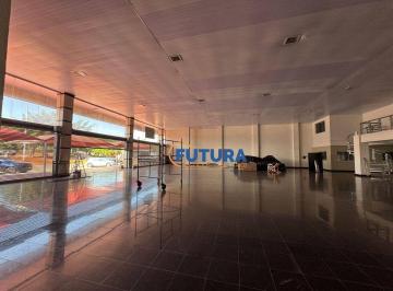 d43156697343f770c9d97b9631afefaa453253dc · Loja comercial no Scia, cidade só automóvel.