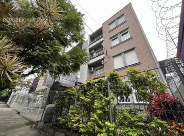 Apartamento · 85m² · 3 Quartos · Apartamento de 3 quartos com dependência de empregada bairro Moinhos de Vento