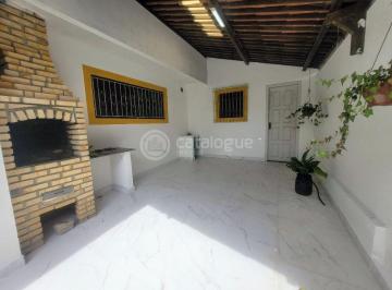 Casa · 116m² · 3 Quartos · 2 Vagas · Linda Casa a Venda em Ponta Negra, Natal - 3 Suites, Closet e mais!