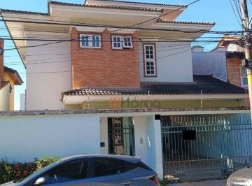 1759992ca6aeea91d0f3df091793bdd88b0f3d2c · Sobrado: Parque Campolim / Sorocaba