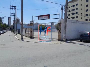 Terreno · 1700m² · Excelente Terreno localizado na Vila Galvão, com 1.700m² de área útil, de esquina, amplo, plano e li