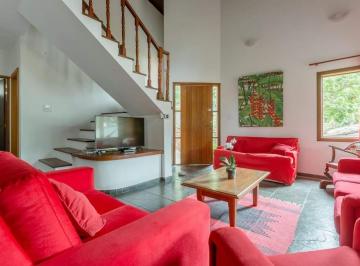 IMG_20260607_185453_000.jpeg · Excelente casa para locação em Barreiro com 4 quartos, sendo 1 suíte, 300m² - remaxmamede#7K7HO