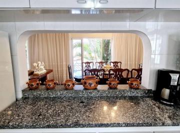 DSC_20260608_185500_000.jpeg · Elegante casa para venda em Vila Mazzei com 3 quartos, sendo 1 suíte, 200m² - remaxmamede#OM9H1