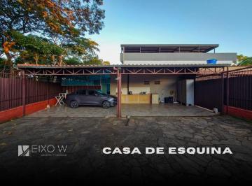 Casa de 3 quartos, Brasília · Casa Asa Sul esquina térrea aceita financiamento bancário 
