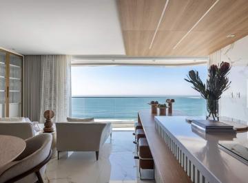 Apartamento · 210m² · 3 Quartos · 4 Vagas · Apartamento vista mar à venda no Ed. Le Blanc na Praia Brava