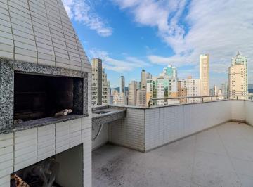 Apartamento · 360m² · 7 Quartos · 5 Vagas · Cobertura duplex com vista mar à venda no centro de Balneário Camboriú