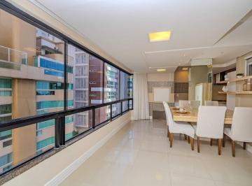 Apartamento · 116m² · 3 Quartos · 2 Vagas · Apartamento próximo ao mar à venda no Ed. San Andreas em Balneário Camboriú