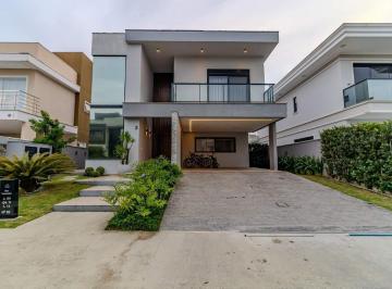 Casa · 264m² · 3 Quartos · 2 Vagas · Casa à venda no Cond. Caledônia em Camboriú