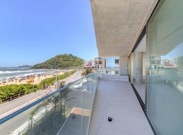 Apartamento · 330m² · 4 Quartos · 4 Vagas · Apartamento frente mar à venda no Ed. Bravo em Itajaí