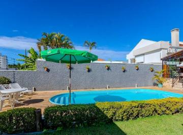 Casa · 401m² · 6 Quartos · 7 Vagas · Sobrados Geminados à venda na Praia dos Amores