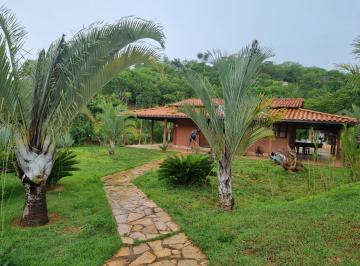 Rural de 6 quartos, Jaboticatubas · Sítio com 03 Casas, Piscina e Área Gourmet - PORTEIRA FECHADA