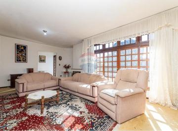 Casa · 220m² · 3 Quartos · 4 Vagas · Casa térrea à venda com 220m², 3 dormitórios (1 suíte máster) e 4 vagas por R$ 1.290.000,00 no Bairr