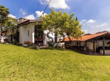Casa · 485m² · 4 Quartos · 6 Vagas · Vende se casa assobradada, 4 suítes, 6 vagas,, totalmente reformada. Jd.Marajoara..