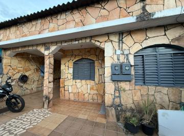 Casa de 2 quartos, Candangolândia · Casa na laje com duas residências no lote de 120m² na quadra 1 da Candangolândia