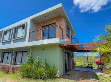 Casa · 107m² · 3 Quartos · 1 Vaga · Casa à Venda 3 Quartos sendo 2 suites em Garopaba: Última Unidade.