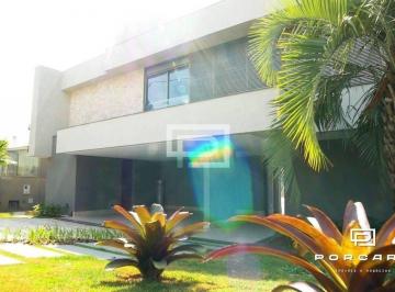 Casa · 734m² · 4 Quartos · Elegância e conforto no Alphaville: 4 suítes, piscina e uma bela vista