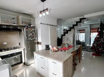 Casa de 3 quartos, São Sebastião · Sobrado para venda com 120m² com 3 quartos em Centro - São Sebastião - SP
