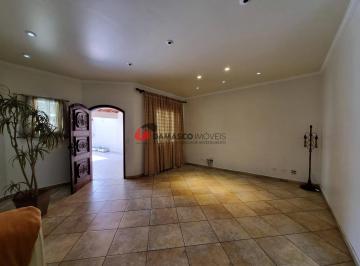 Casa · 221m² · 3 Quartos · 4 Vagas · Sobrado em Olímpico