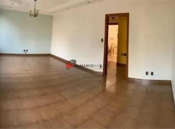Casa · 196m² · 3 Quartos · 6 Vagas · Sobrado em Barcelona