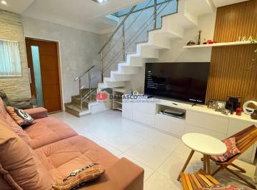 Casa · 225m² · 3 Quartos · 2 Vagas · Sobrado em Osvaldo Cruz
