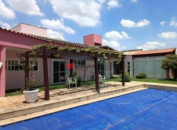 Casa · 192m² · 3 Quartos · 4 Vagas · Casa em Osvaldo Cruz