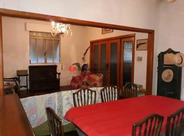 Casa · 280m² · 3 Quartos · 4 Vagas · Casa em Santa Paula