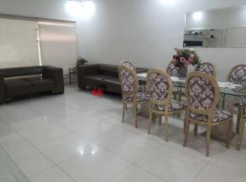 Casa · 243m² · 3 Quartos · 2 Vagas · Casa em Cerâmica