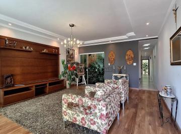 Casa · 269m² · 3 Quartos · 8 Vagas · Sobrado em Olímpico