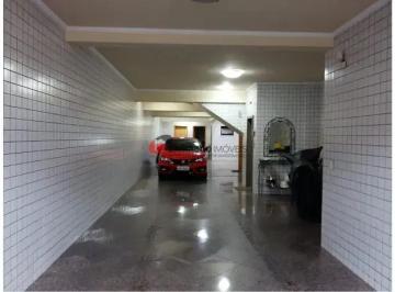 Casa · 600m² · 3 Quartos · 6 Vagas · Sobrado em Cerâmica