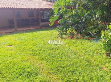 Rural · 5000m² · 5 Quartos · 5 Vagas · Chácara disponível para venda no bairro Chácaras Eldorado em Uberlândia-MG