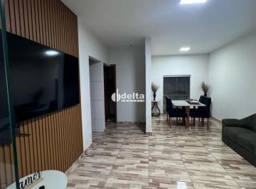 Casa · 250m² · 3 Quartos · 1 Vaga · Casa disponível para venda no bairro São Jorge em Uberlândia-MG