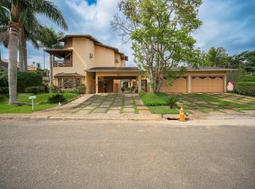 Casa · 800m² · 5 Quartos · 4 Vagas · Casa de Alto Padrão com 800m² em Condomínio Fechado de Luxo.