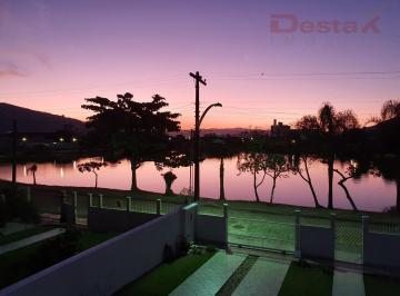 Casa · 180m² · 3 Quartos · 2 Vagas · Casa na Praia João Rosa  -  Biguaçu