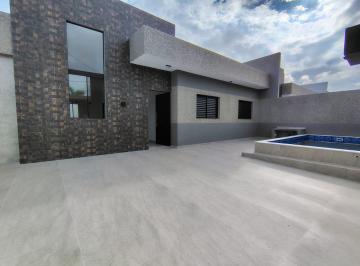 Casa de 3 quartos, Itanhaém · Casa nova com piscina e 3 dormitórios a venda na praia do Cibratel em Itanhaém.