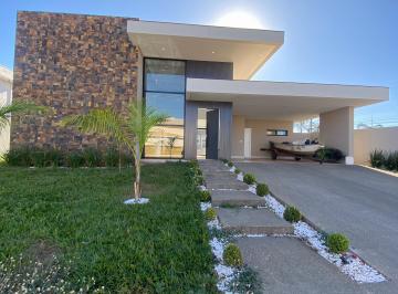 Casa de 3 quartos, Brasília · Vendo casa moderna no Condomínio Privê Morada Sul Etapa C!