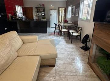 Casa · 128m² · 3 Quartos · 2 Vagas · "Casa em Solemar: Locação Definitiva com Conforto e Lazer"
